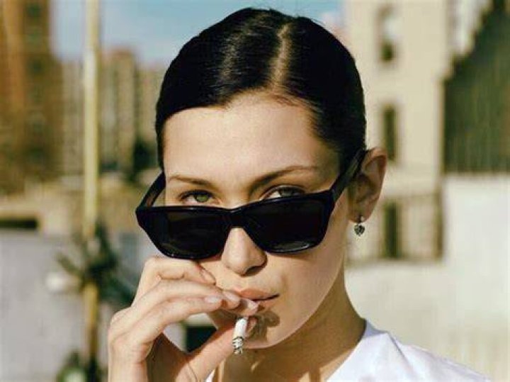 30 Stars Who Smoke
