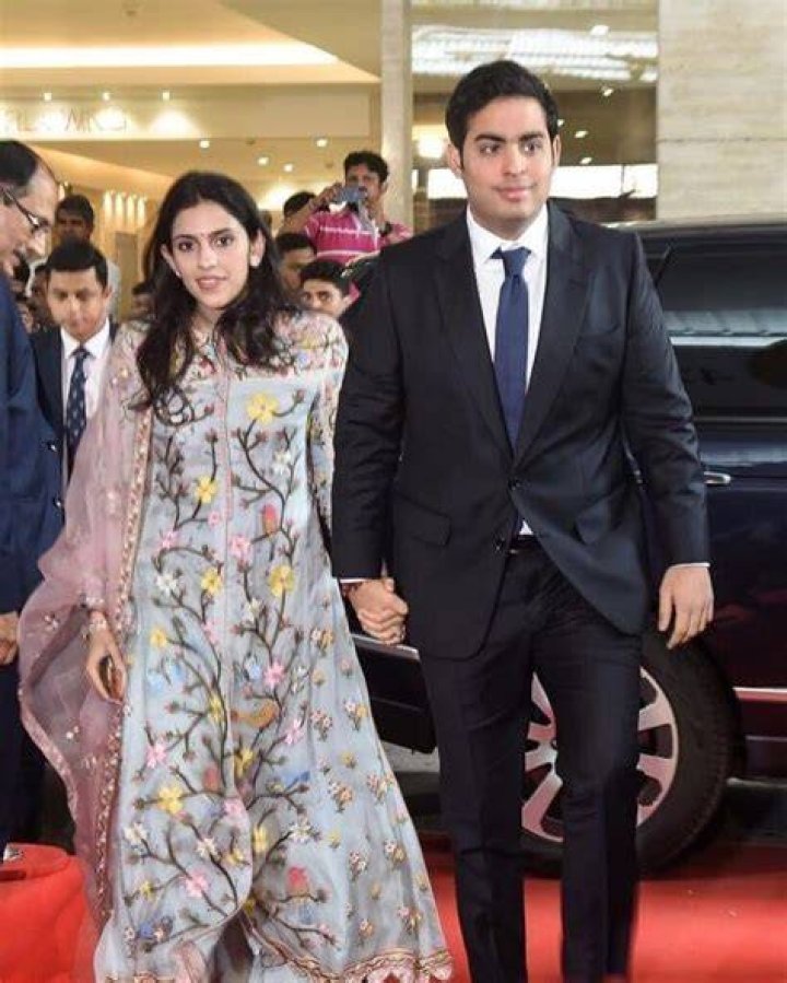Akash Ambani Age, Height, Net Worth, Wife, Girlfriend, Children