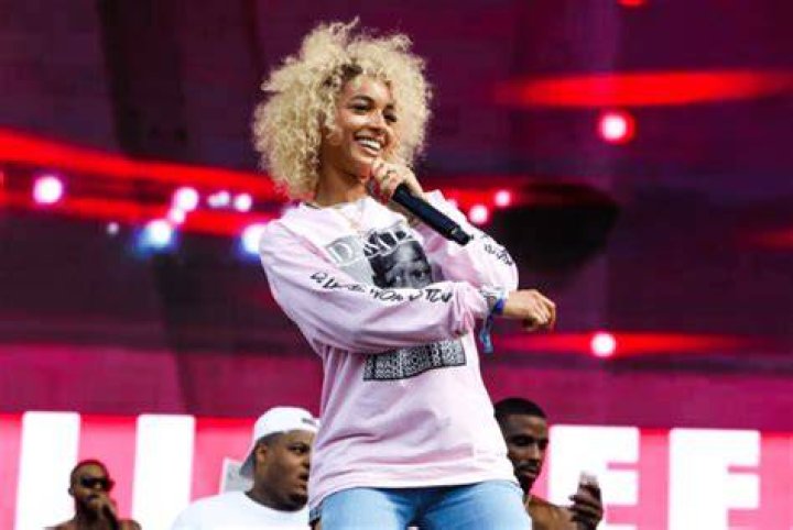 DaniLeigh Age, Net Worth, Relationship, Ethnicity, Height