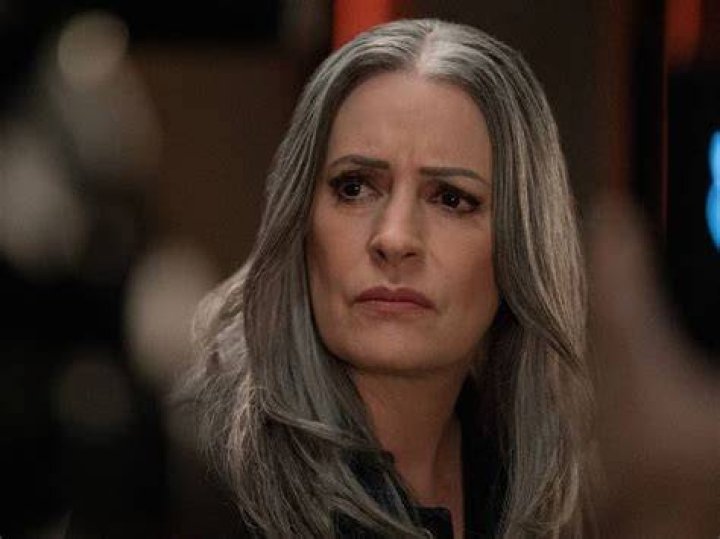 Does Paget Brewster have a tattoo? Is Paget Brewster dyslexic? ABTC