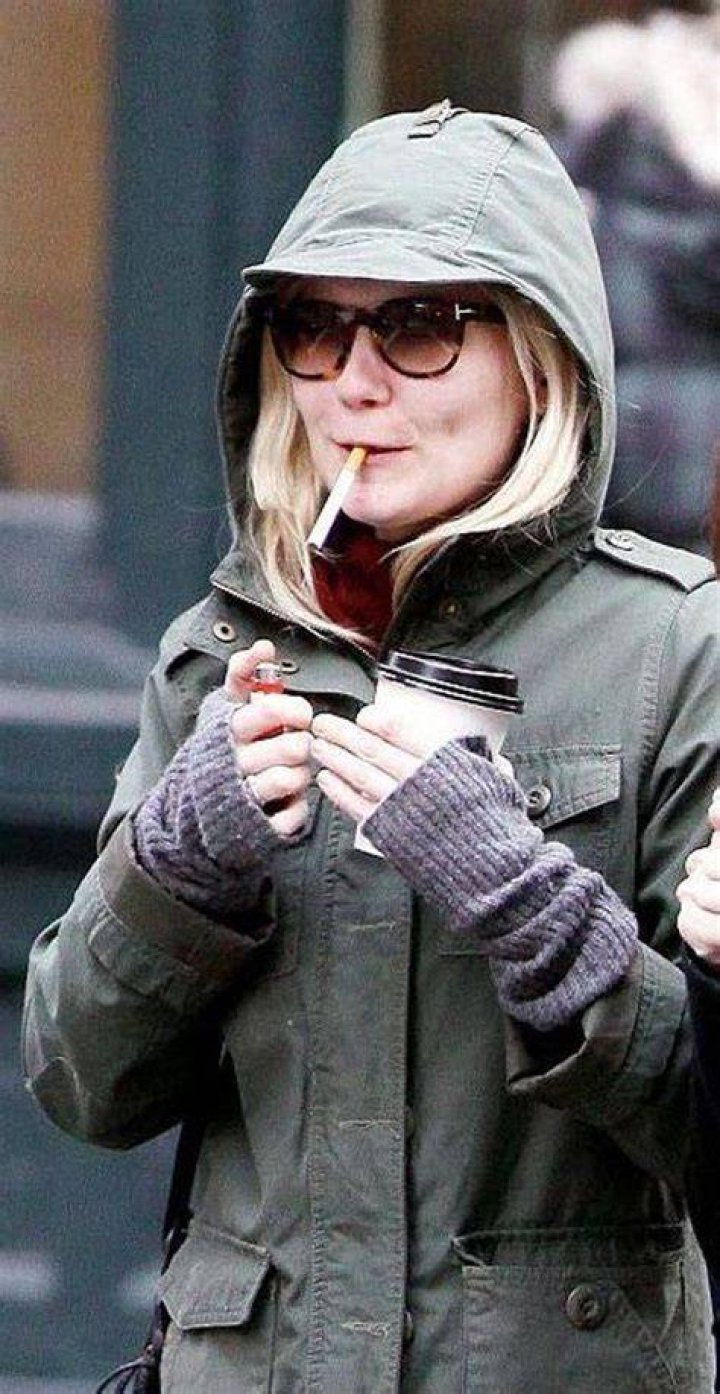Pin on Smoking Celebrities